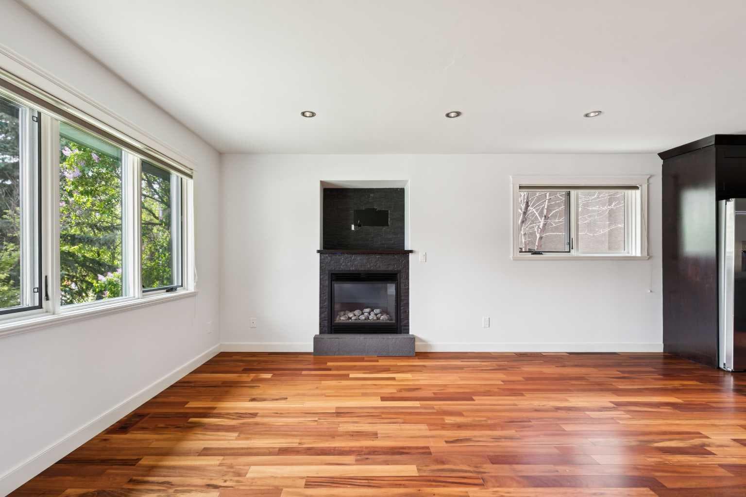 2136 26 Avenue SW — photo 4