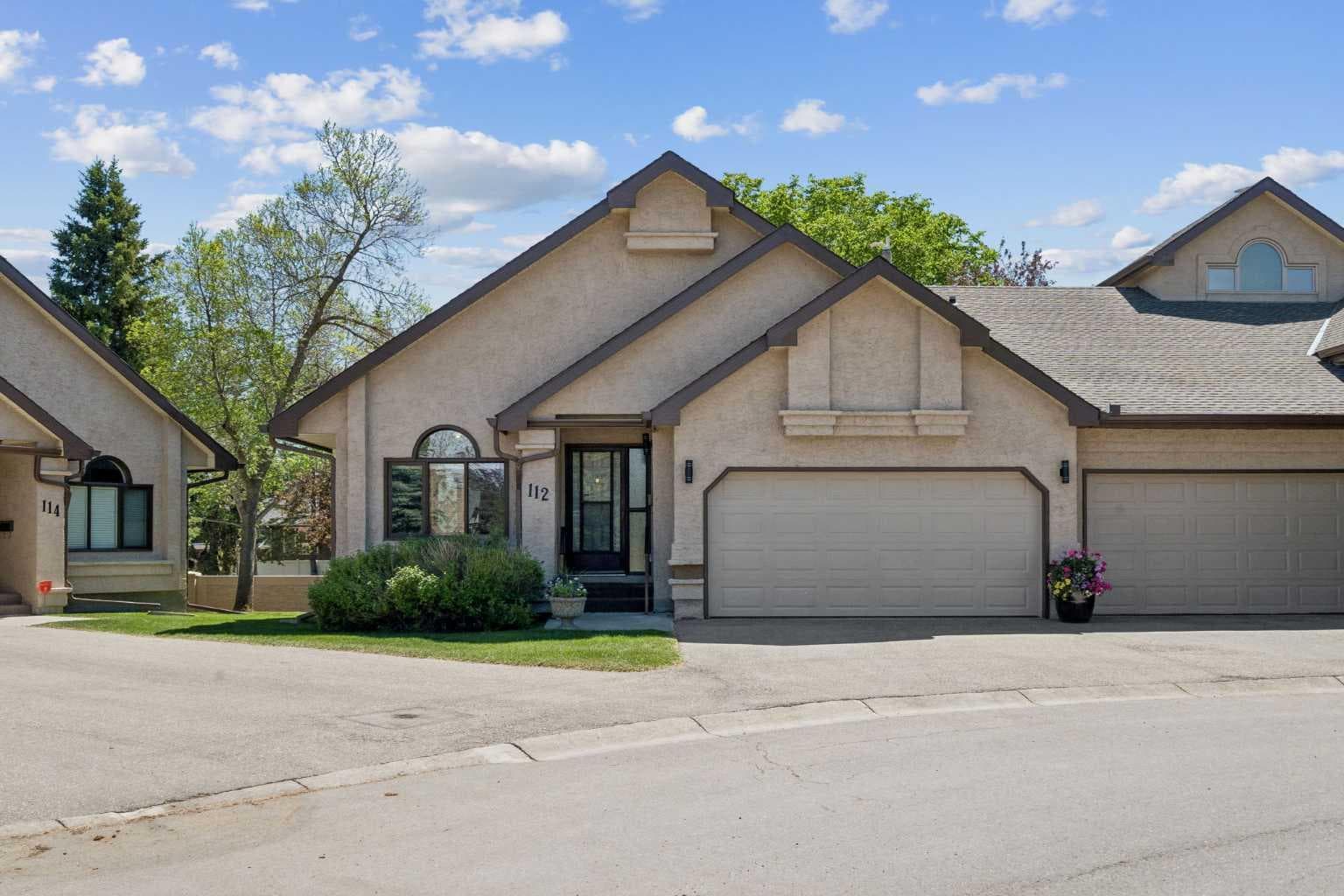 112 Oakbriar Close SW — photo 2