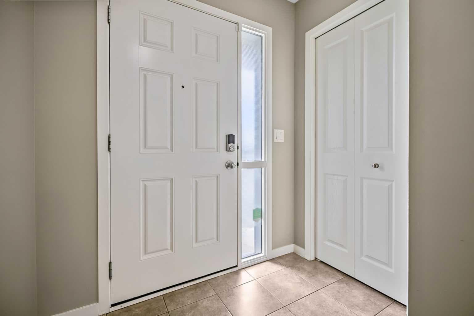 32 Cranston Gate SE — photo 3