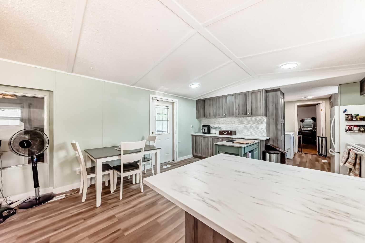 17 Burroughs Place NE — photo 4
