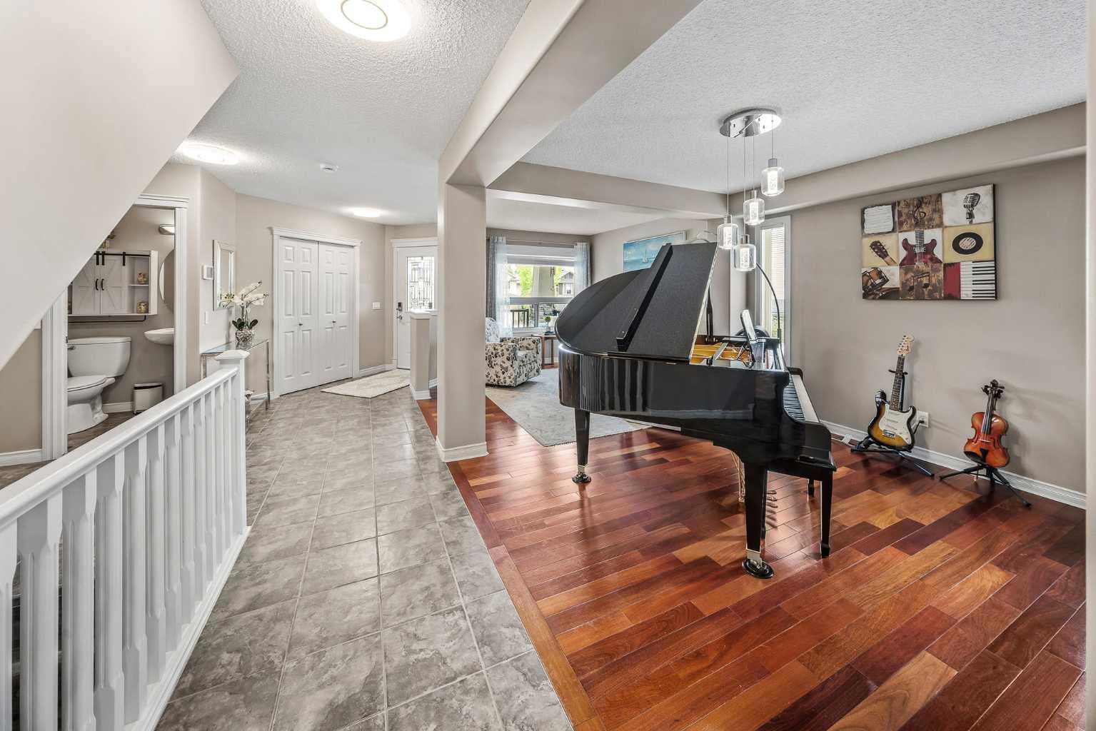 66 Crestmont Drive SW — photo 4