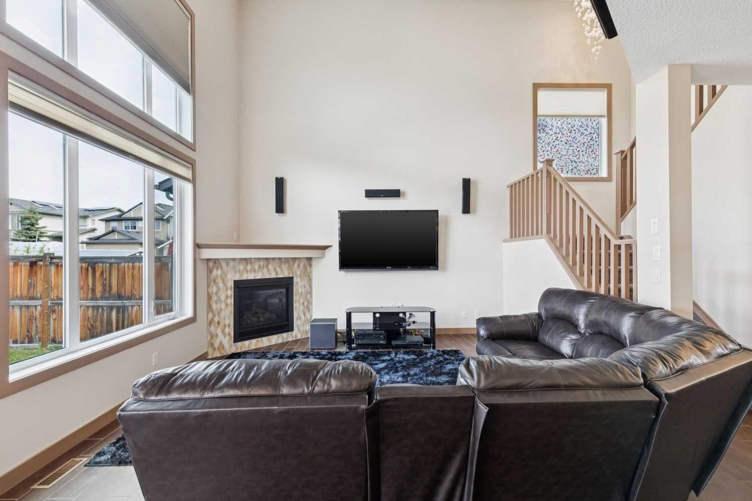 47 Silverado Skies Manor SW — photo 5