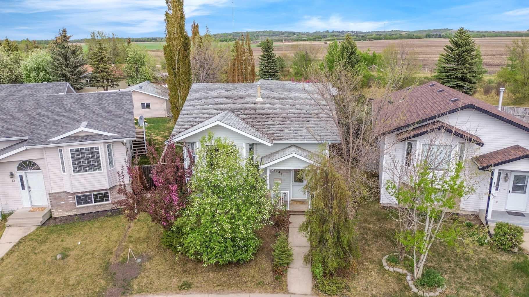 45 Durand Crescent — photo 1