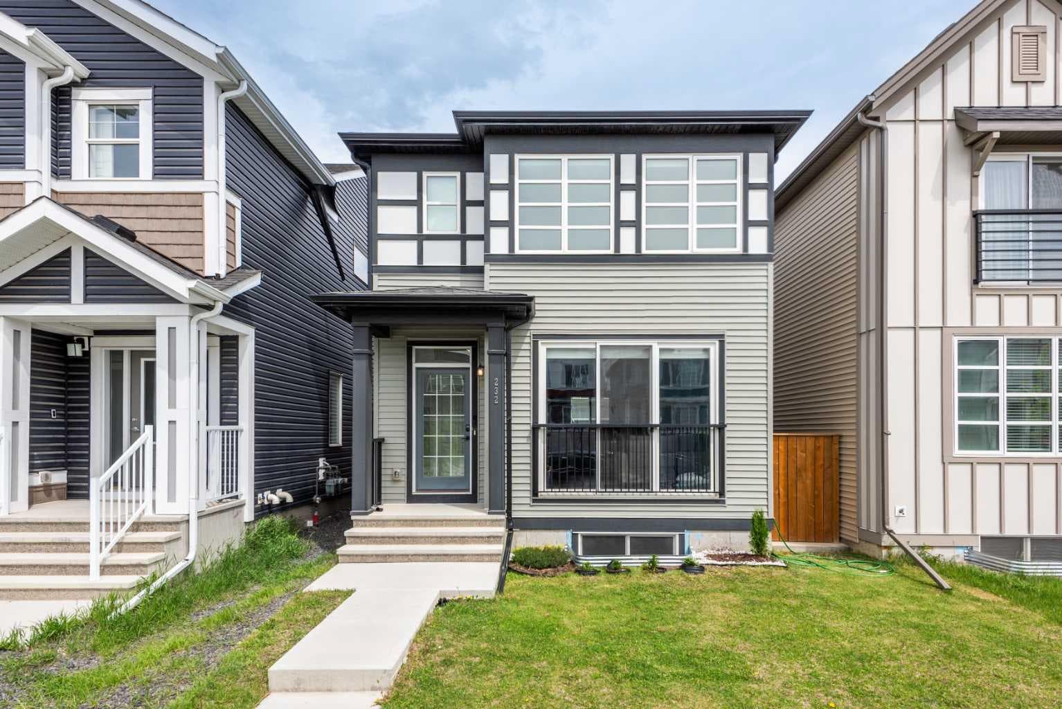 232 Walgrove Way SE — photo 1