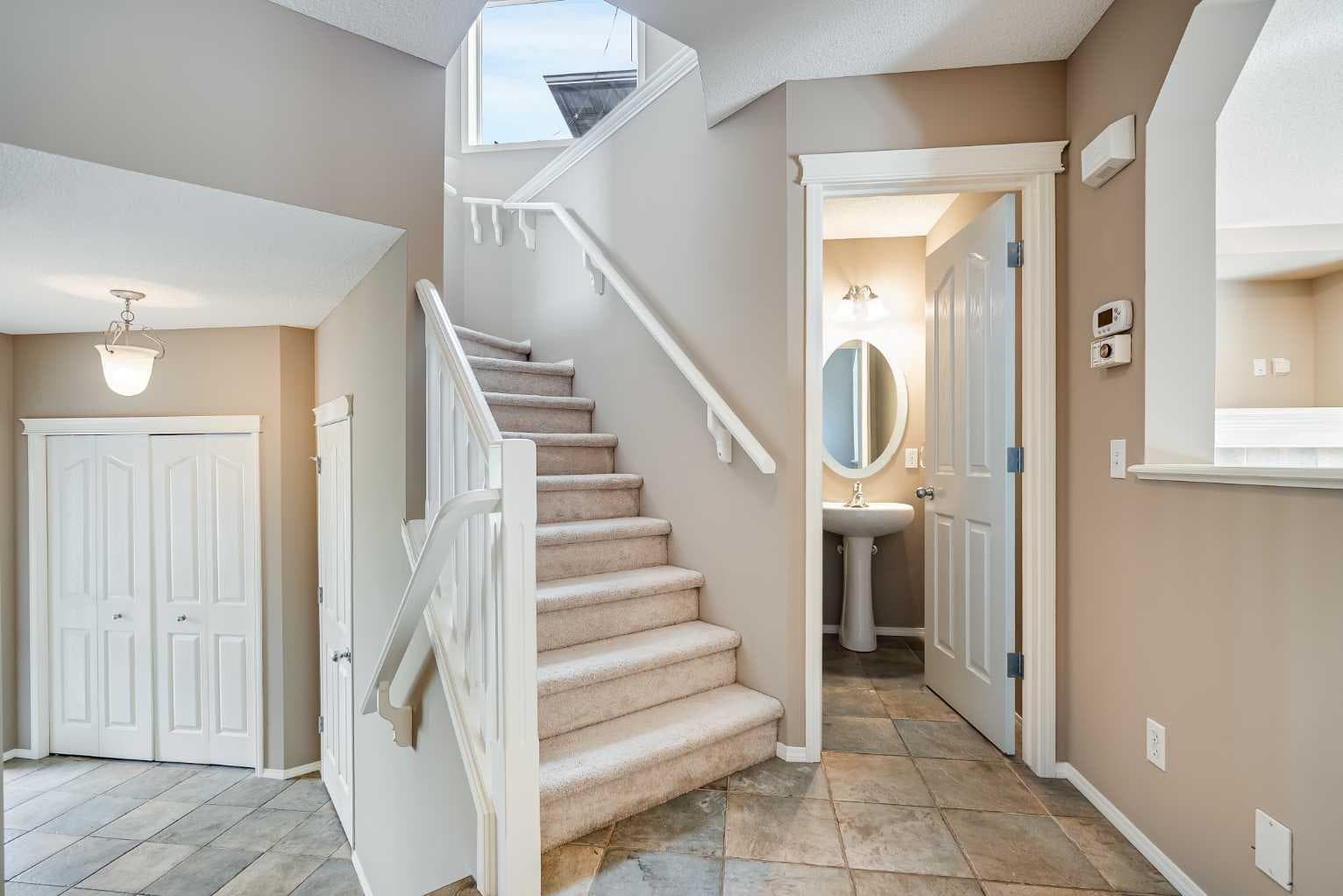 34 Kincora Drive NW — photo 5