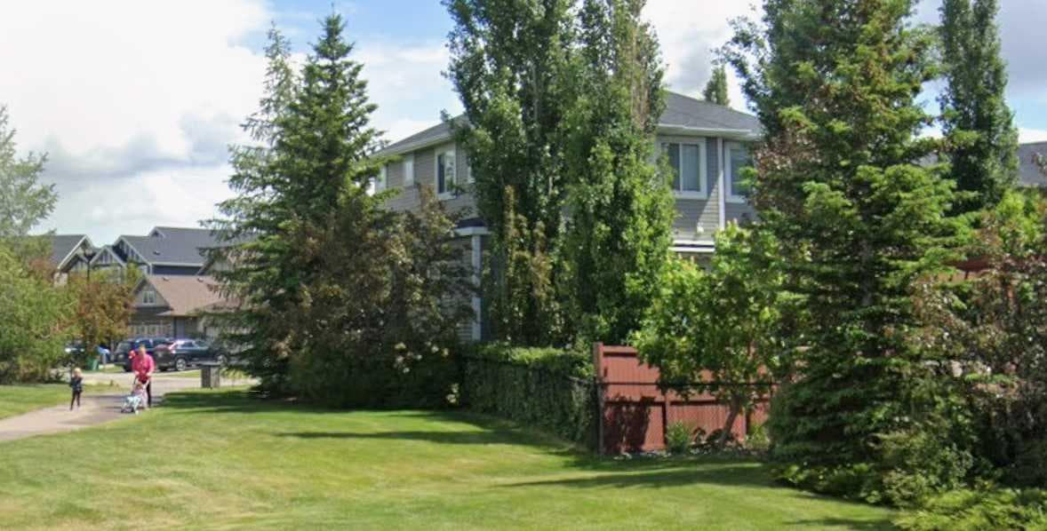 93 Williamstown Green NW — photo 3