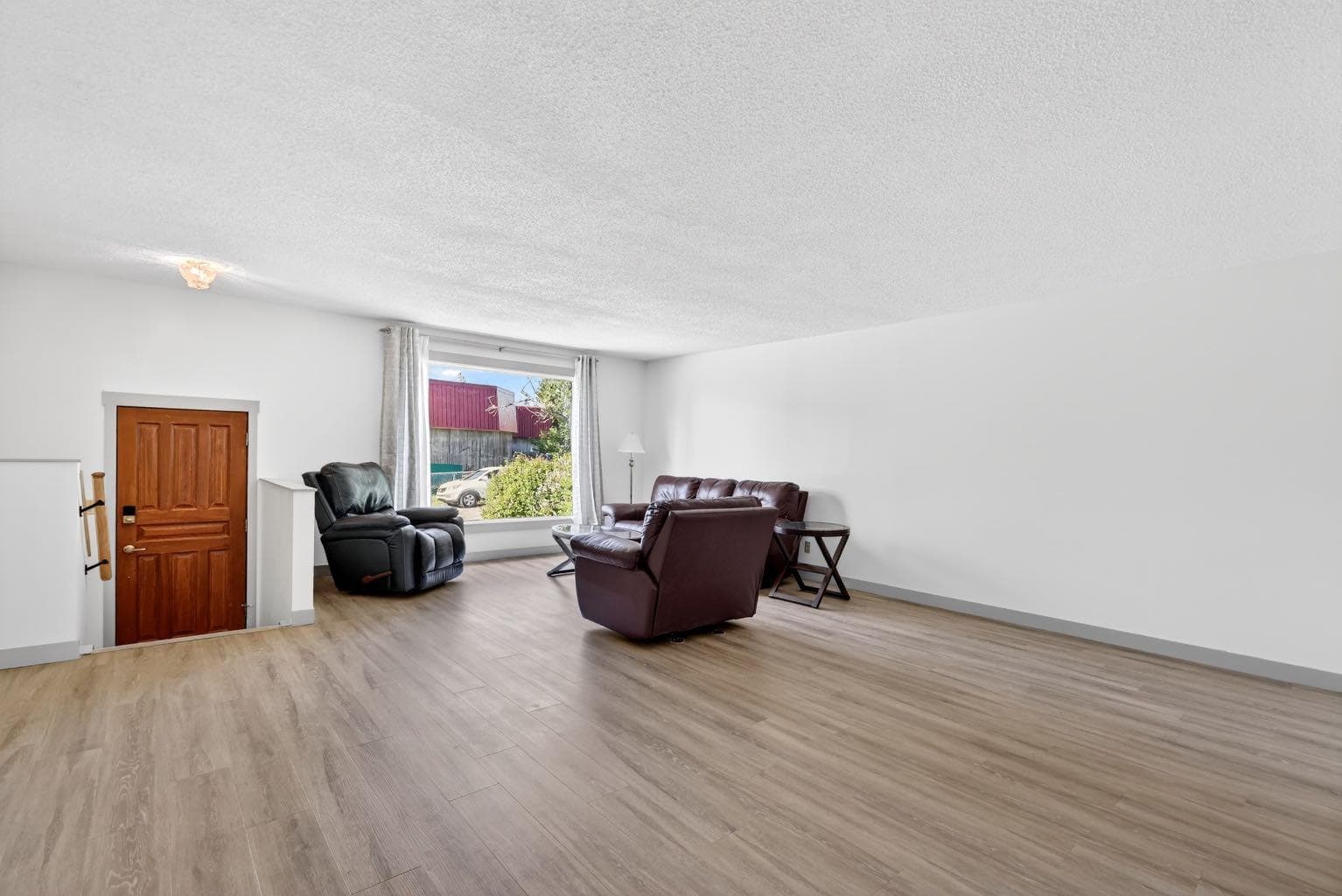 912 Stonehaven Road SW — photo 4