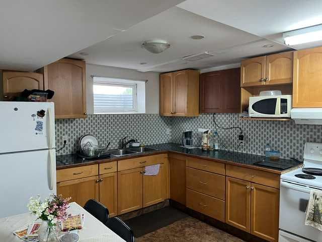 170 Pensacola Court W — photo 4