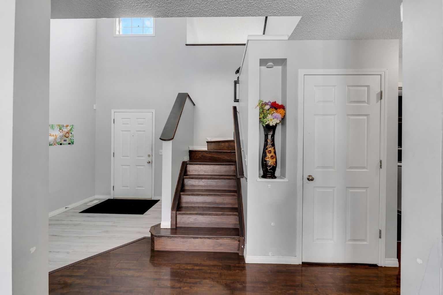 153 Saddlemead Road NE — photo 4