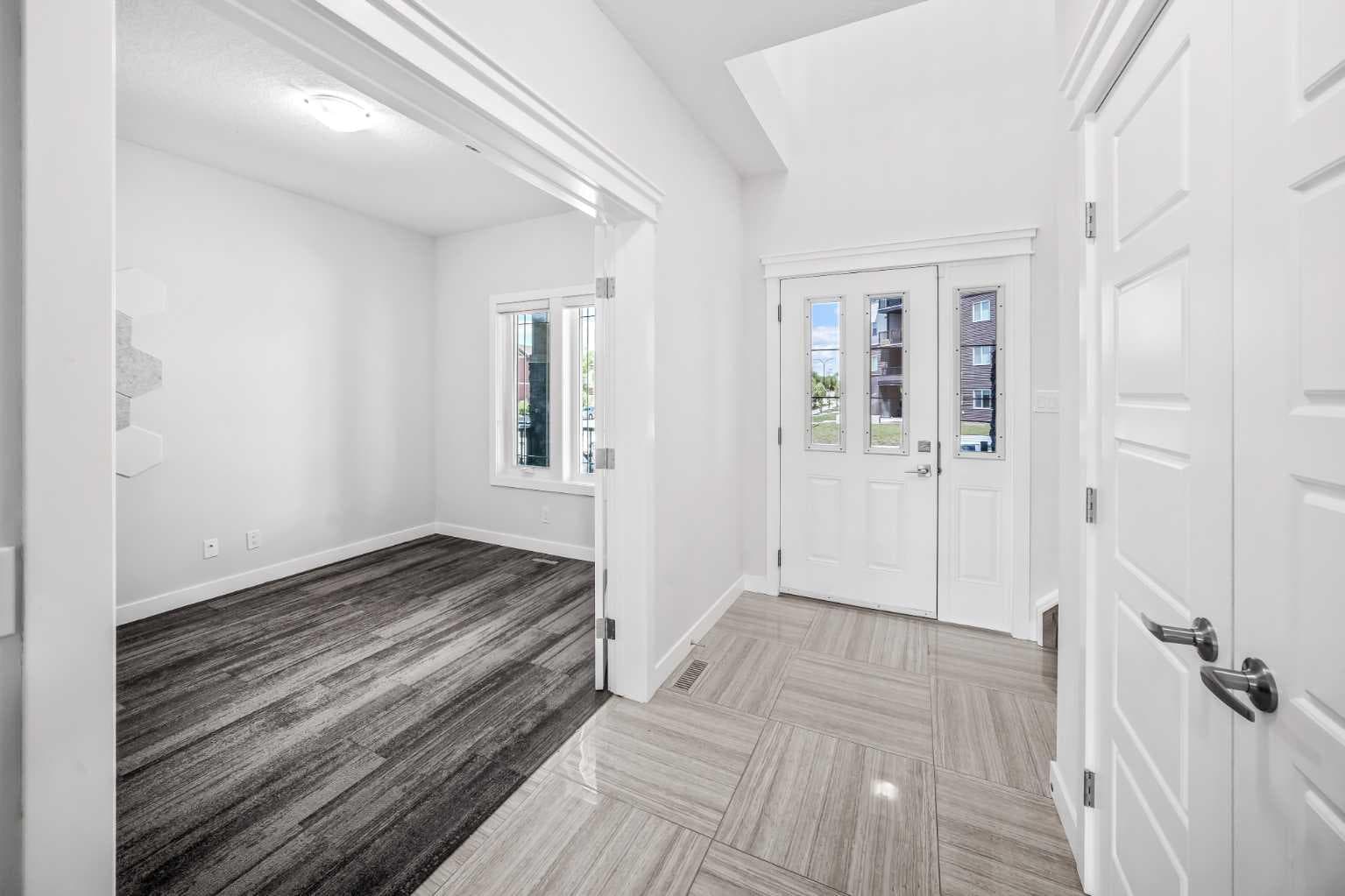 858 Evanston Drive NW — photo 4