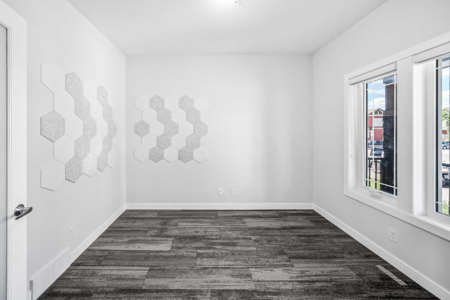 858 Evanston Drive NW — photo 5
