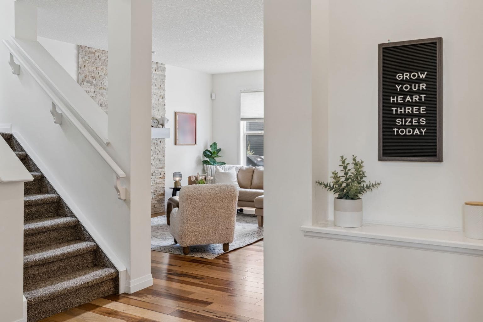 117 Riviera Crescent — photo 3
