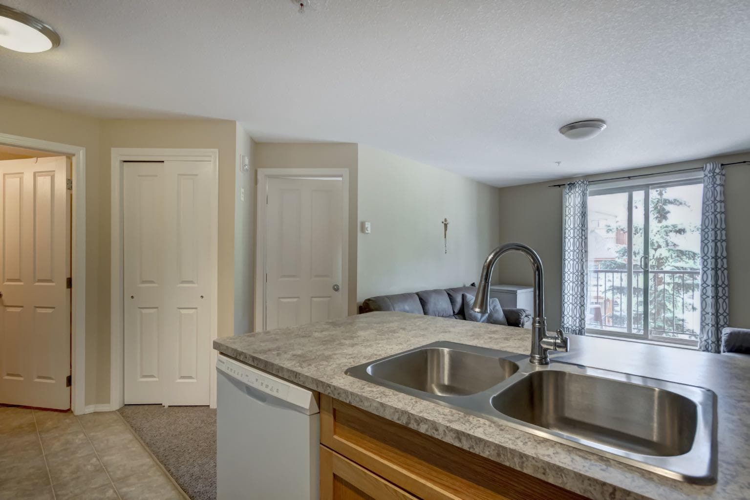 202, 186 Kananaskis Way — photo 5