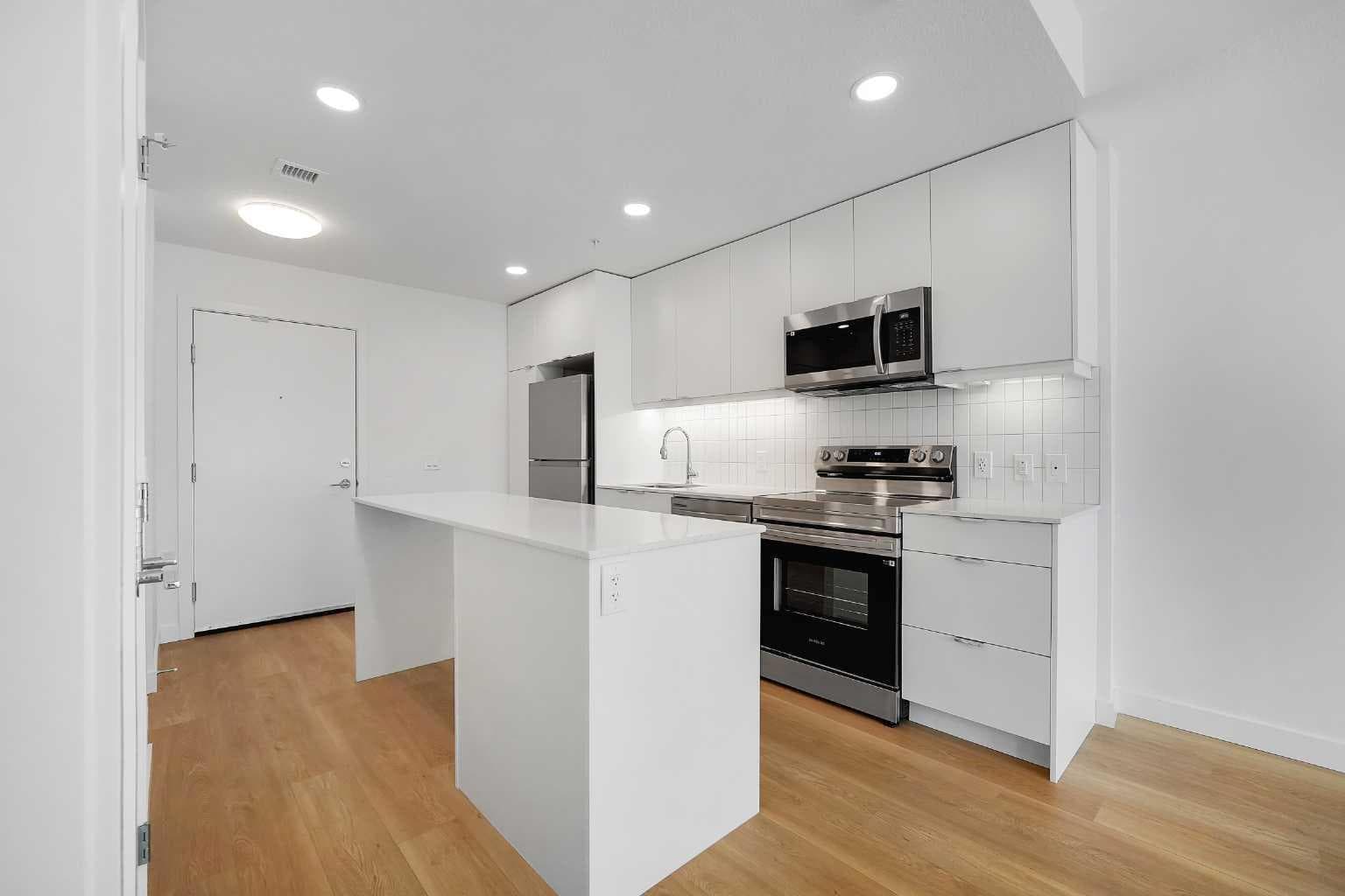 1204, 8500 19 Avenue SE — photo 1