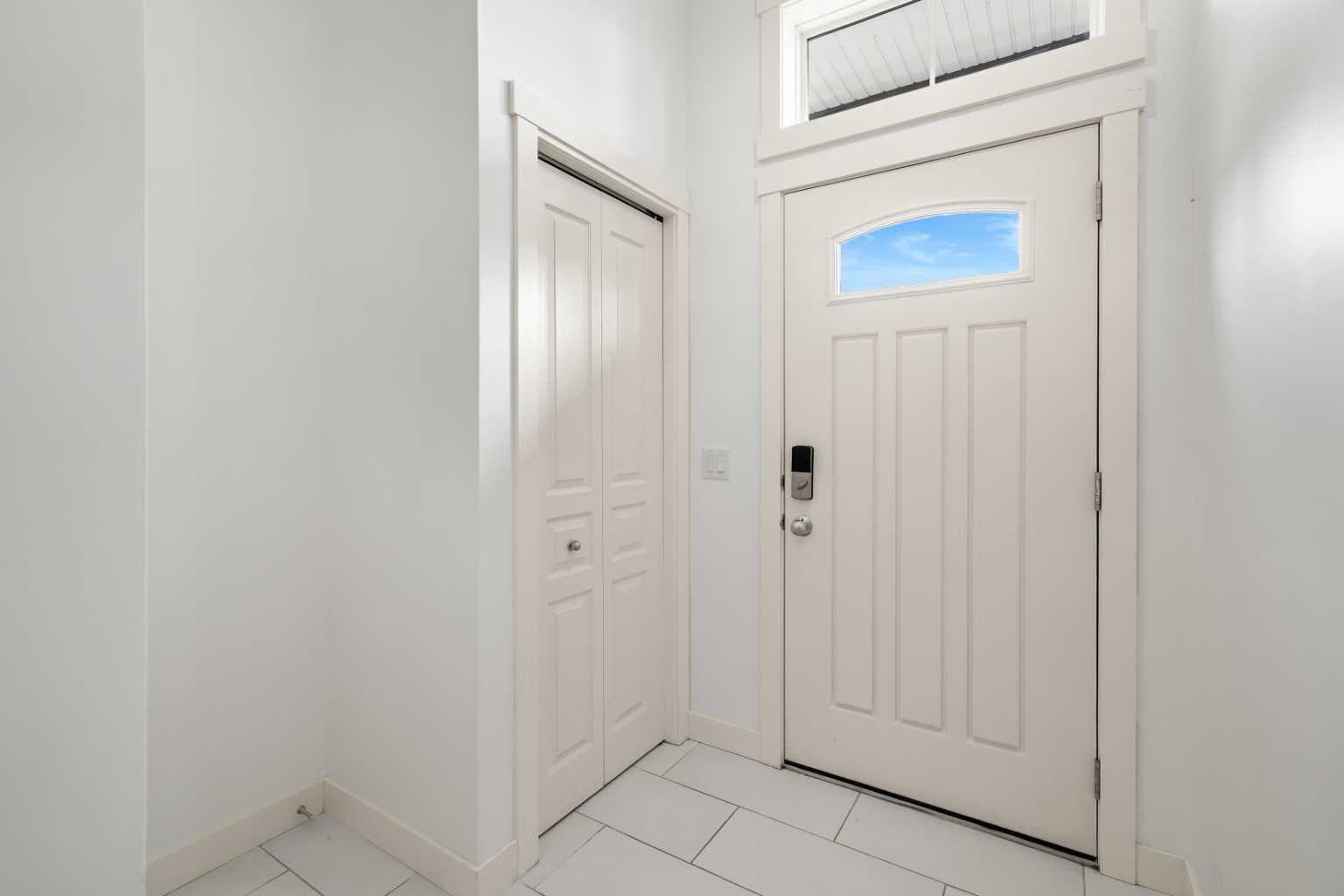357 Mckenzie Towne Gate SE — photo 3