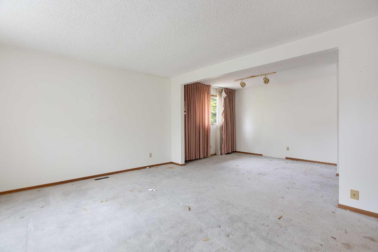 608 Aboyne Crescent NE — photo 3