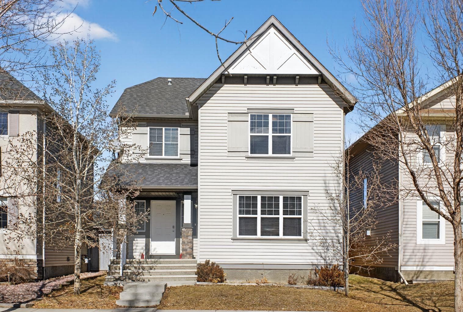 28 Elgin View SE — photo 1