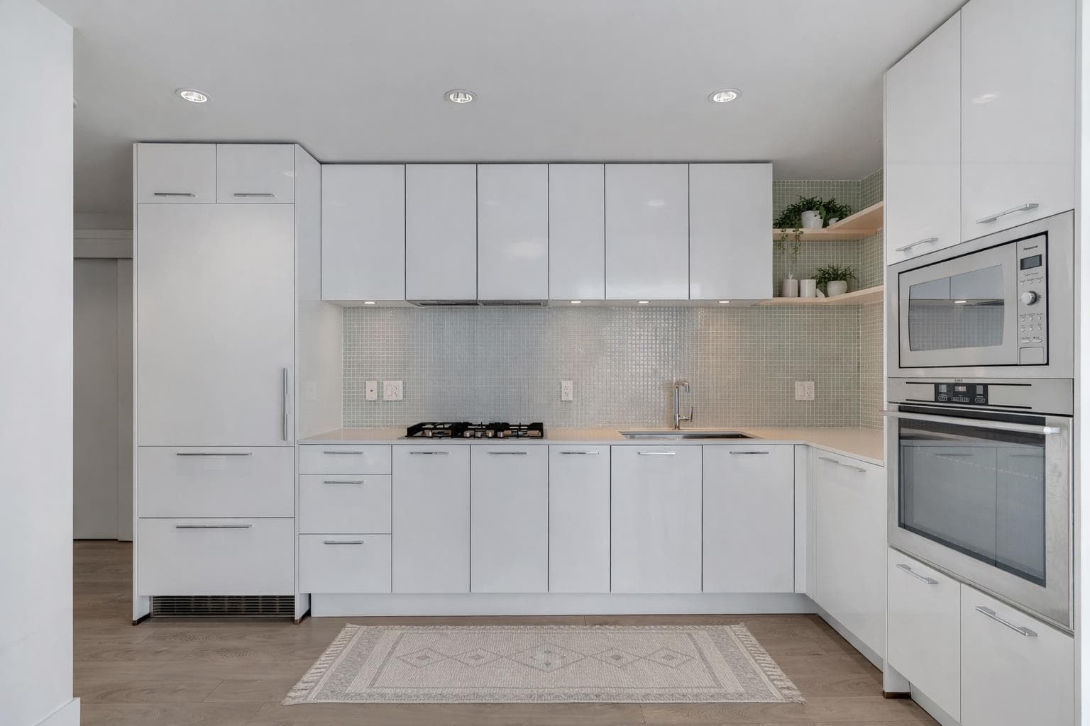 1808, 901 10 Avenue SW — photo 2