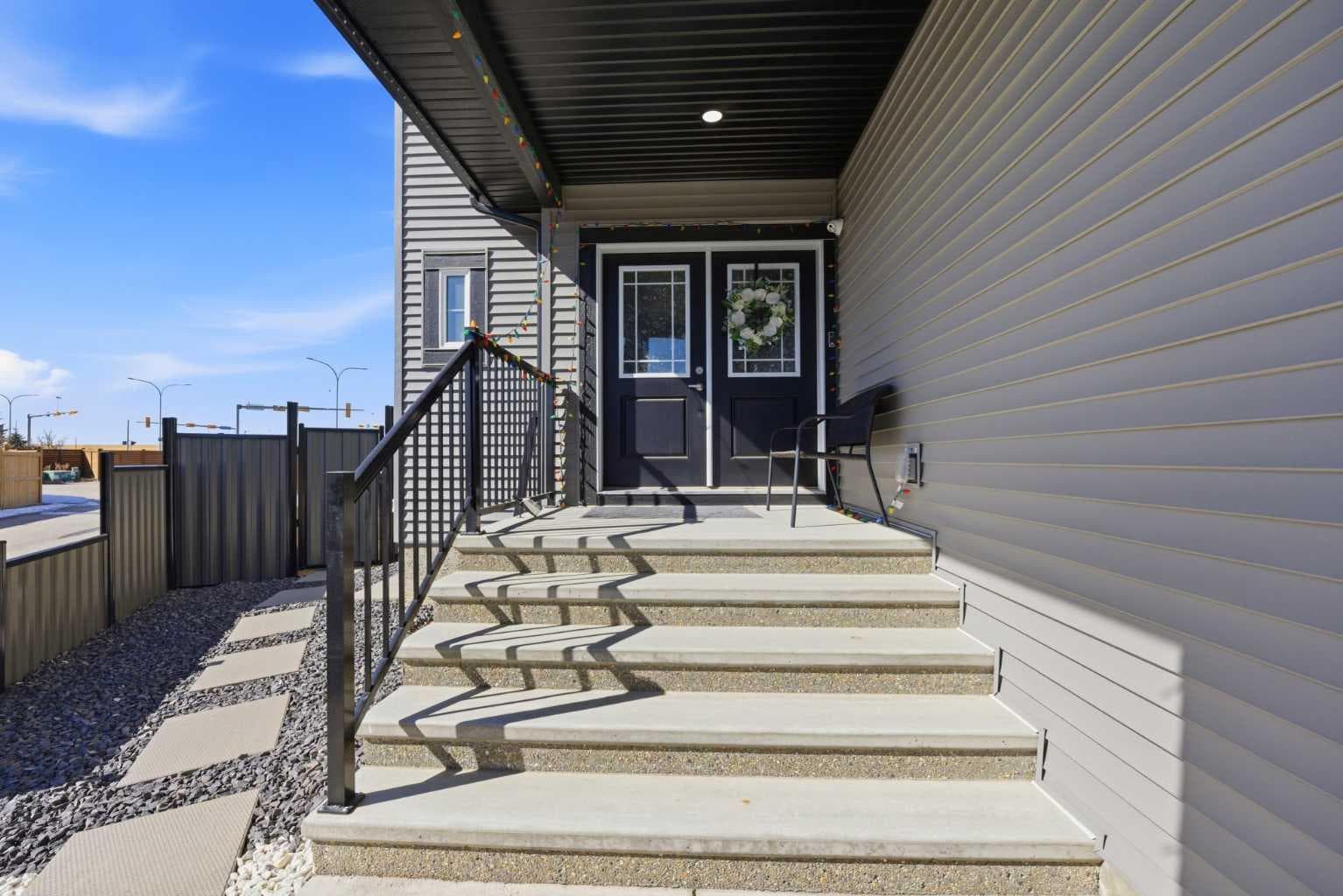 1153 Chinook Gate Bay SW — photo 3