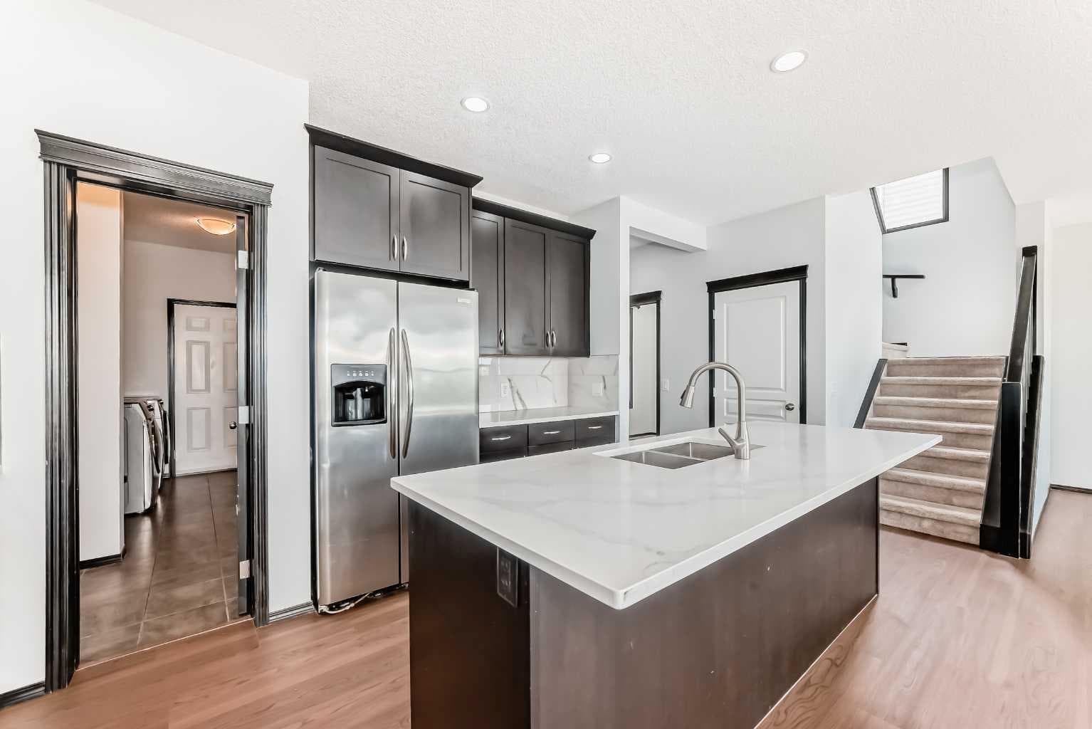 114 Autumn Circle SE — photo 2
