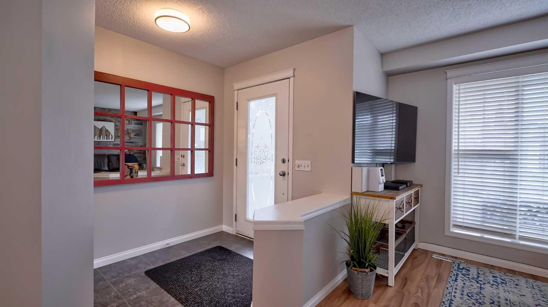 20 Tuscany Valley Park NW — photo 2