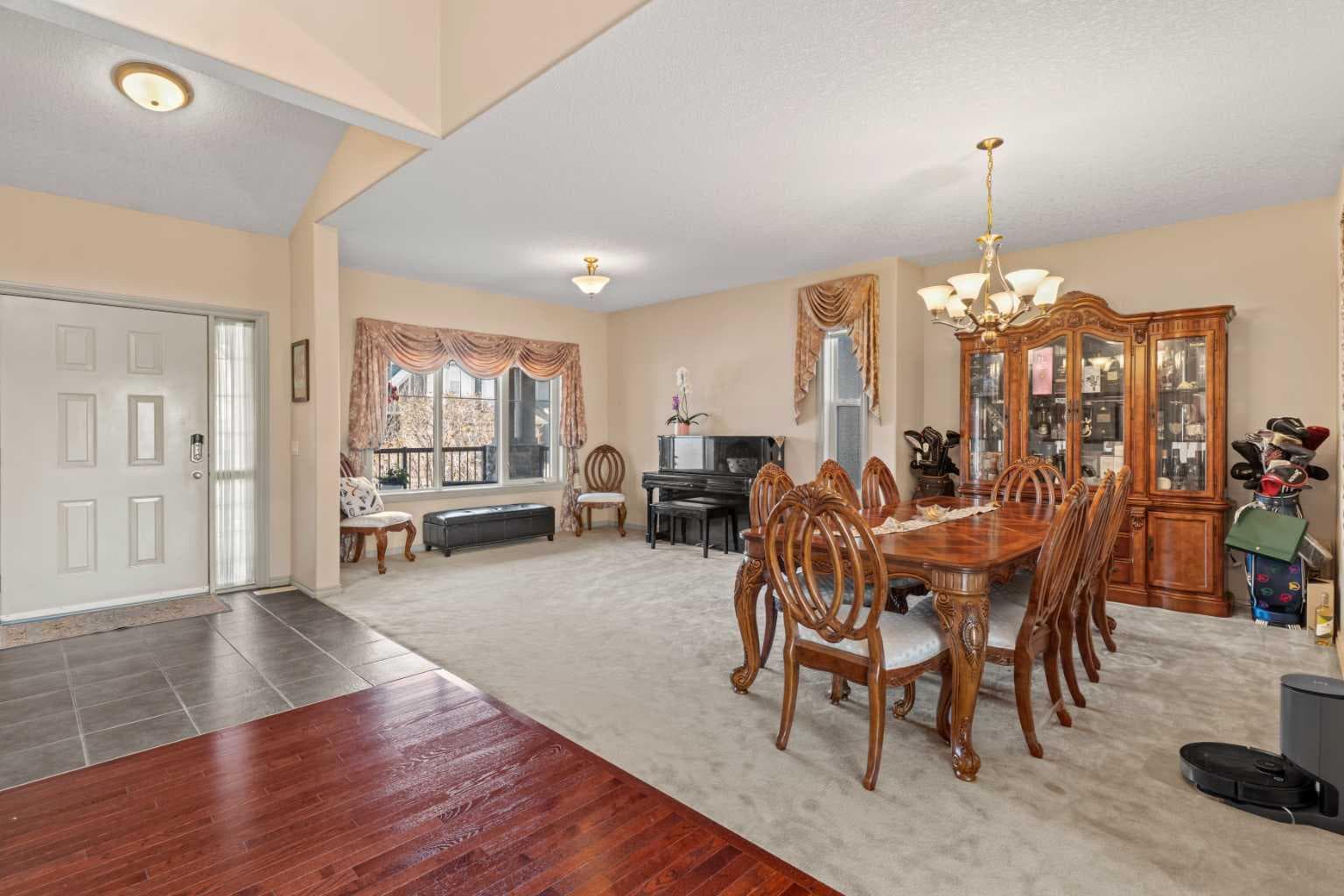 325 Discovery Ridge Way SW — photo 4