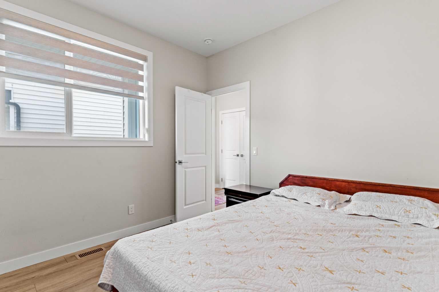 283 Belvedere Drive SE — photo 4