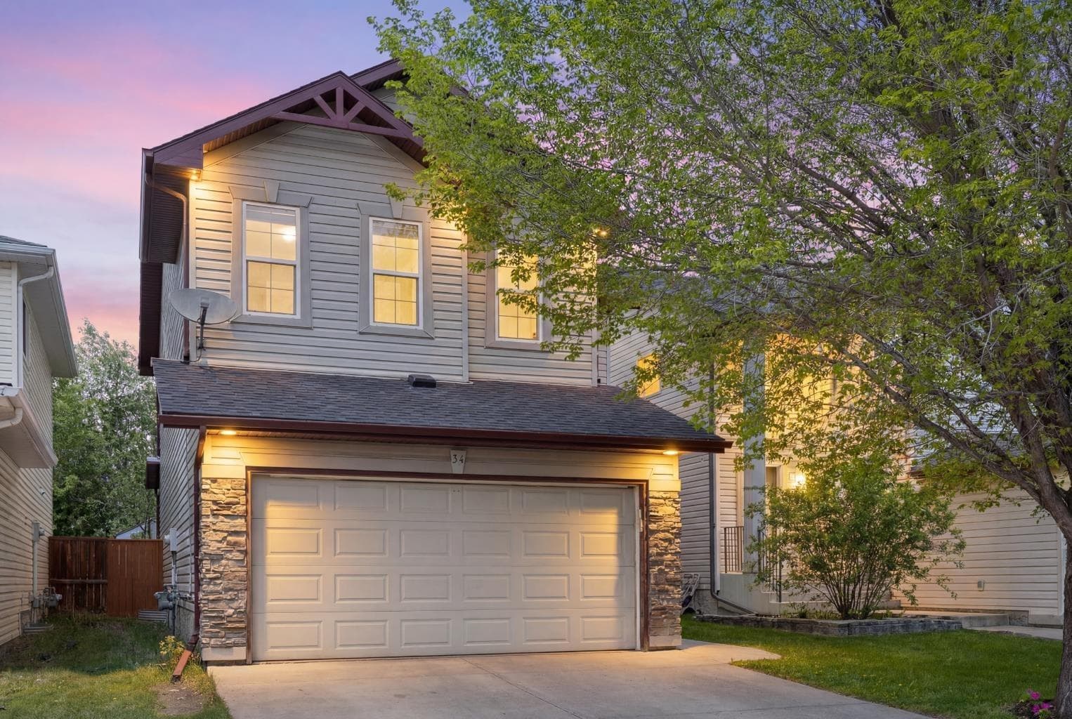 34 Tuscany Meadows Drive NW — photo 1