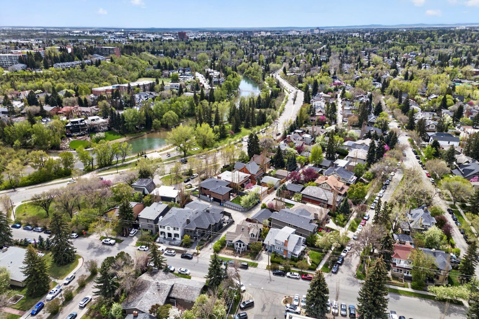 625 29 Avenue SW — photo 4