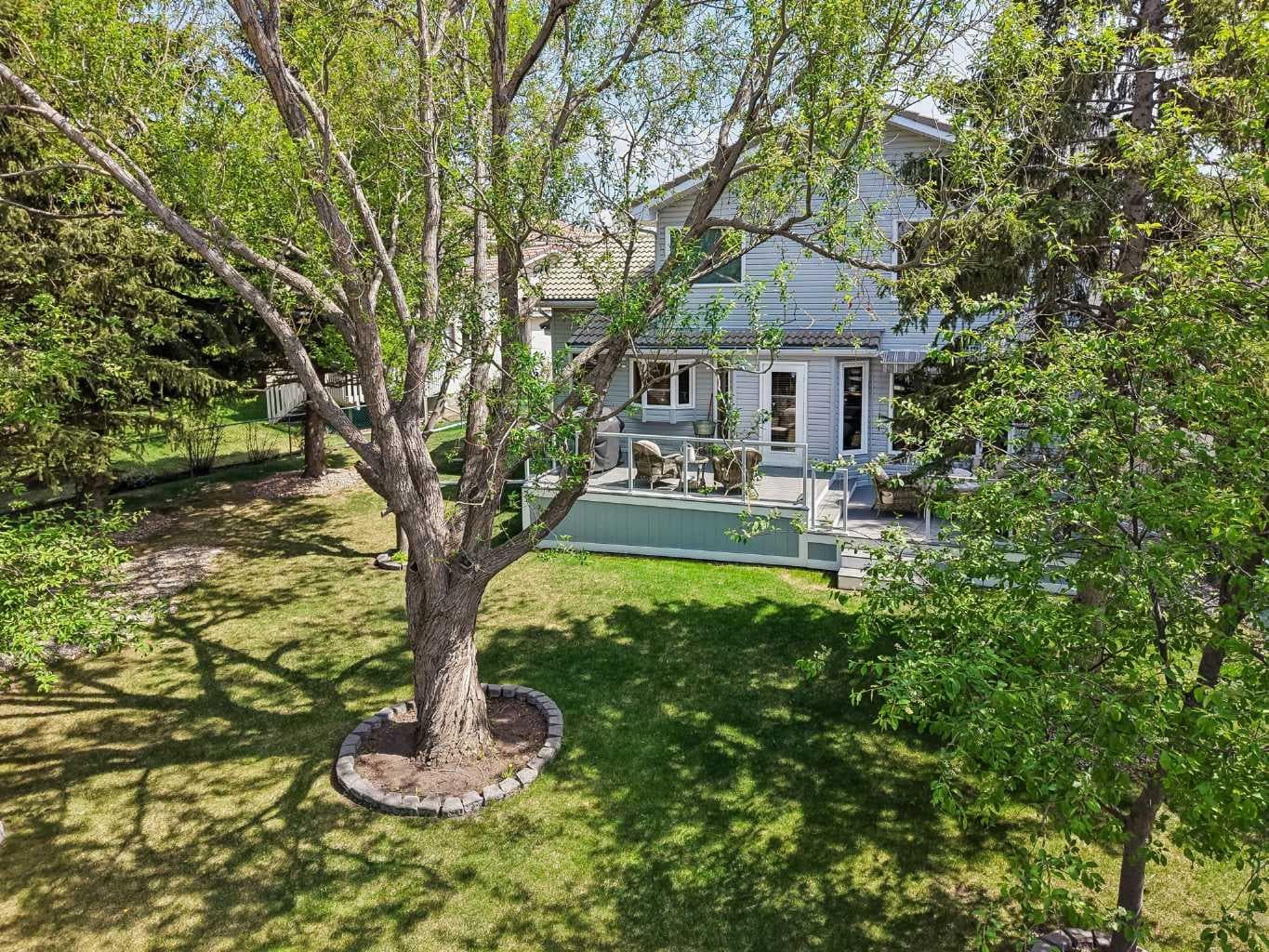 187 Hampshire Close NW — photo 4