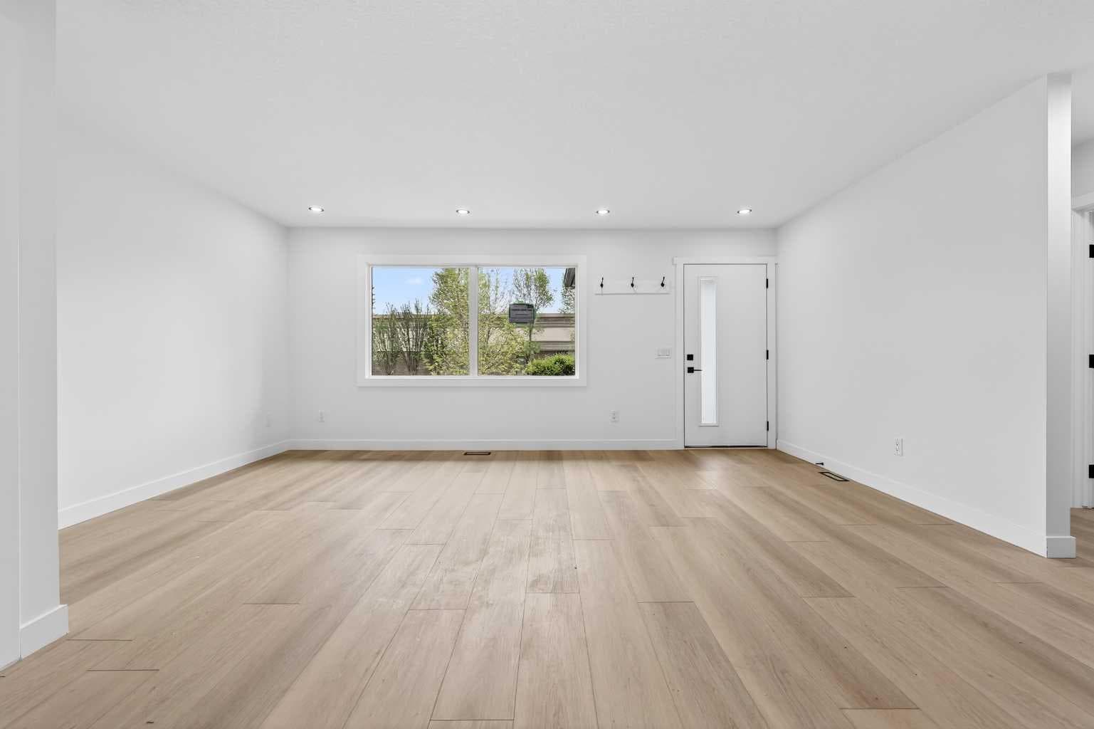 5423 Madigan Drive NE — photo 5