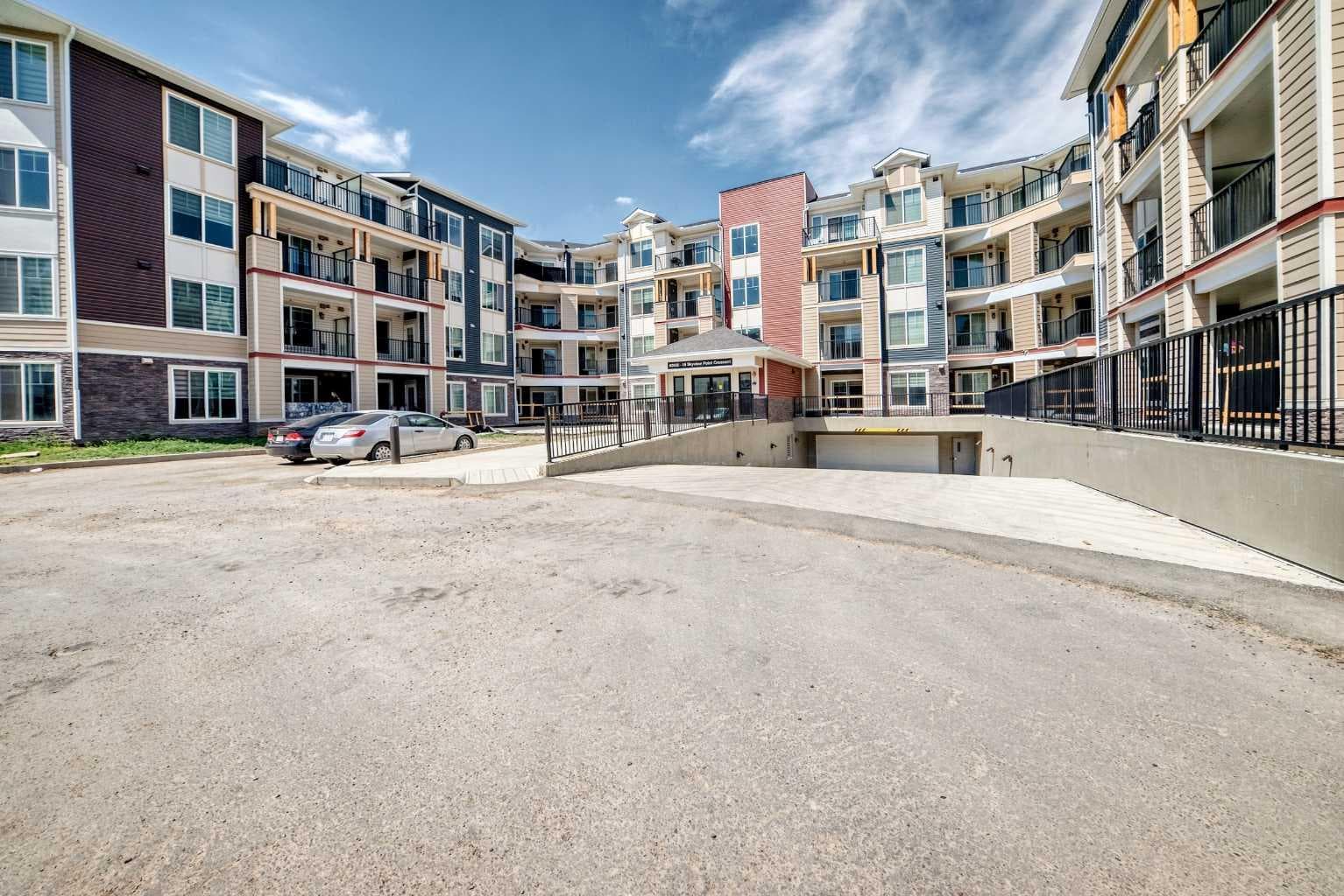 2406, 15 Skyview Point Crescent — photo 2