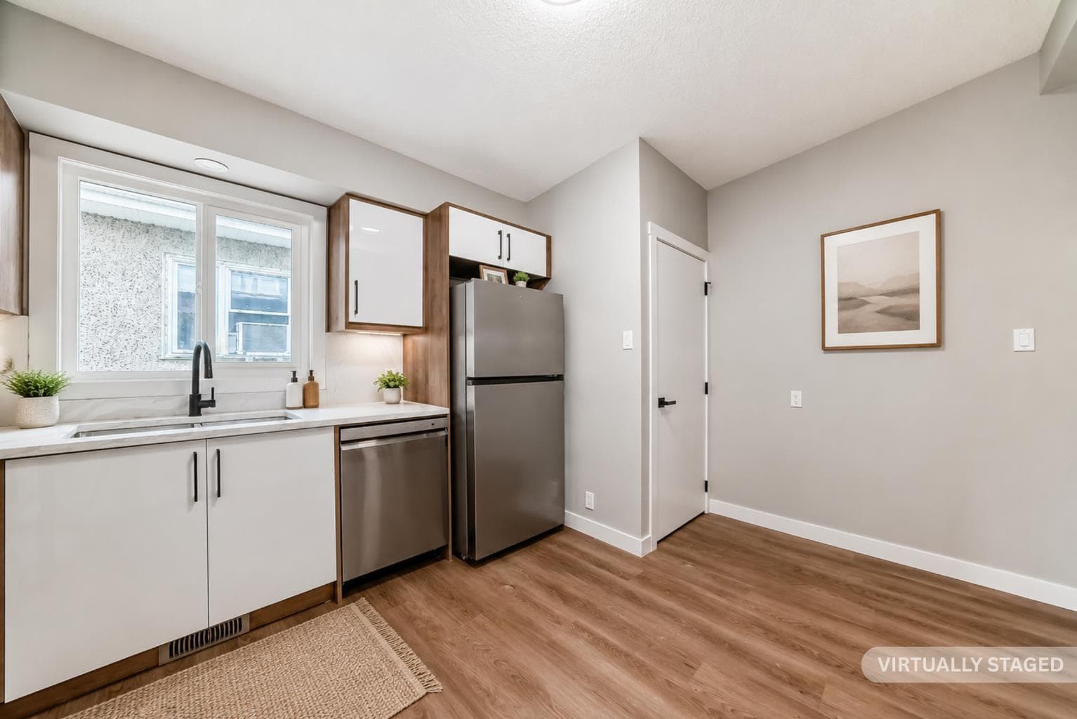 1635 24 Avenue NW — photo 5