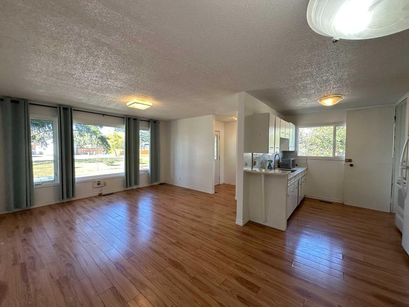121 Huntford Close NE — photo 5
