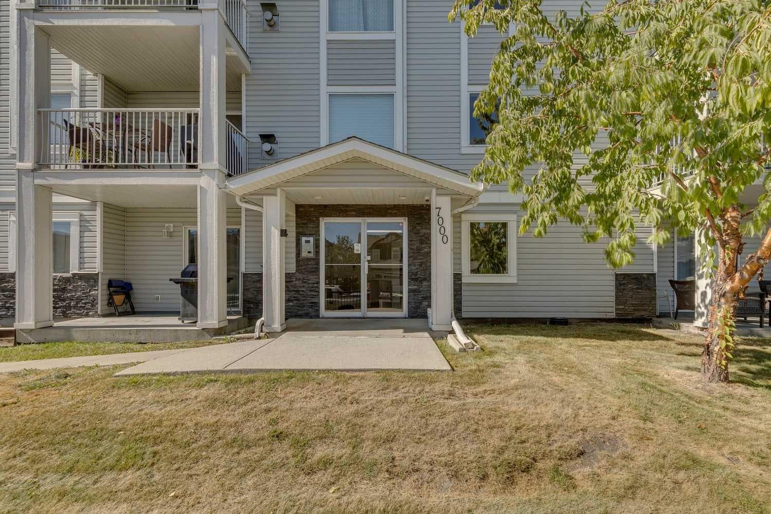 301, 7301 Valleyview Park SE — photo 1