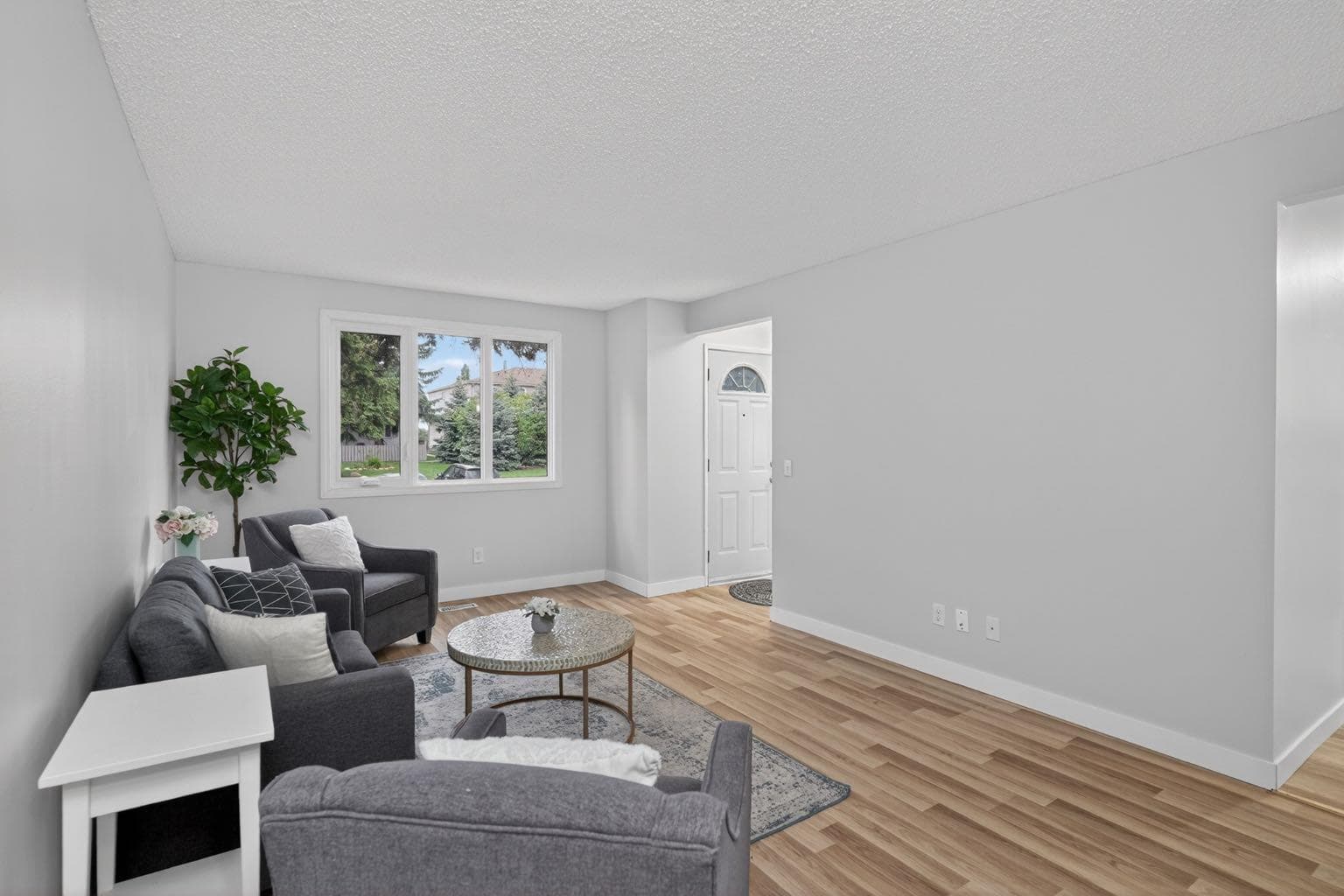 86, 203 Lynnview Road SE — photo 1
