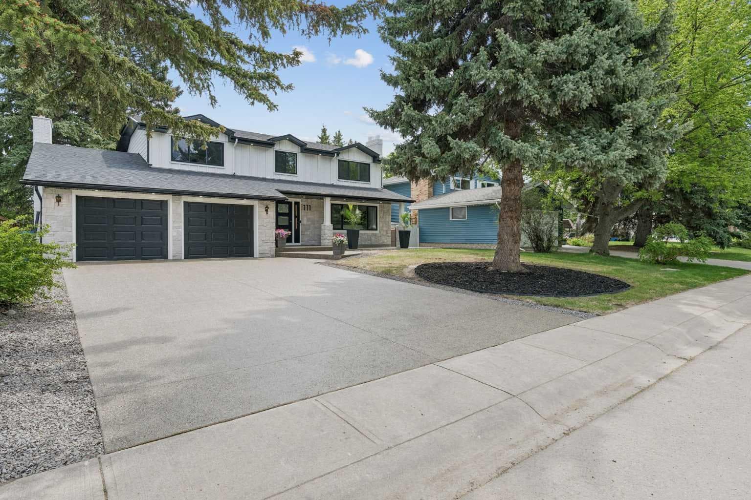 111 Canata Close SW — photo 4