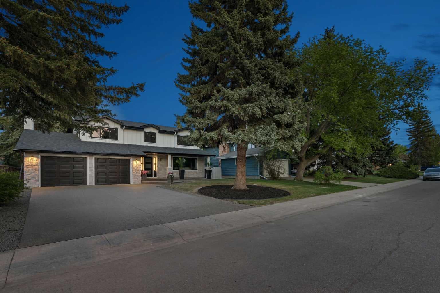 111 Canata Close SW — photo 5