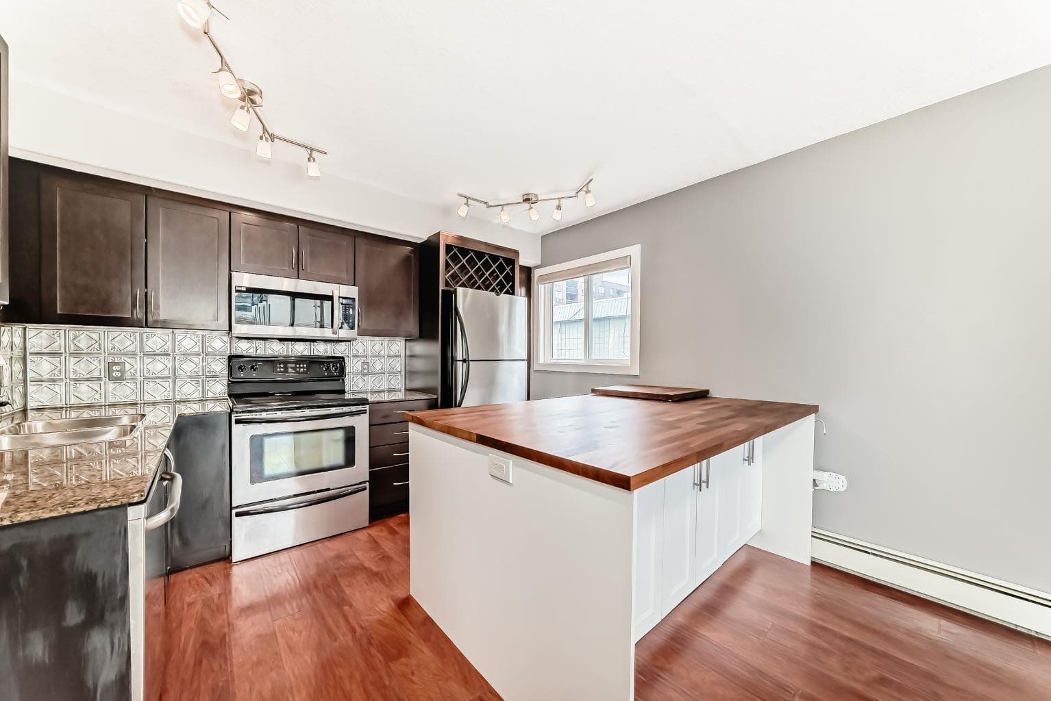 4, 2902 17 Avenue SW — photo 3