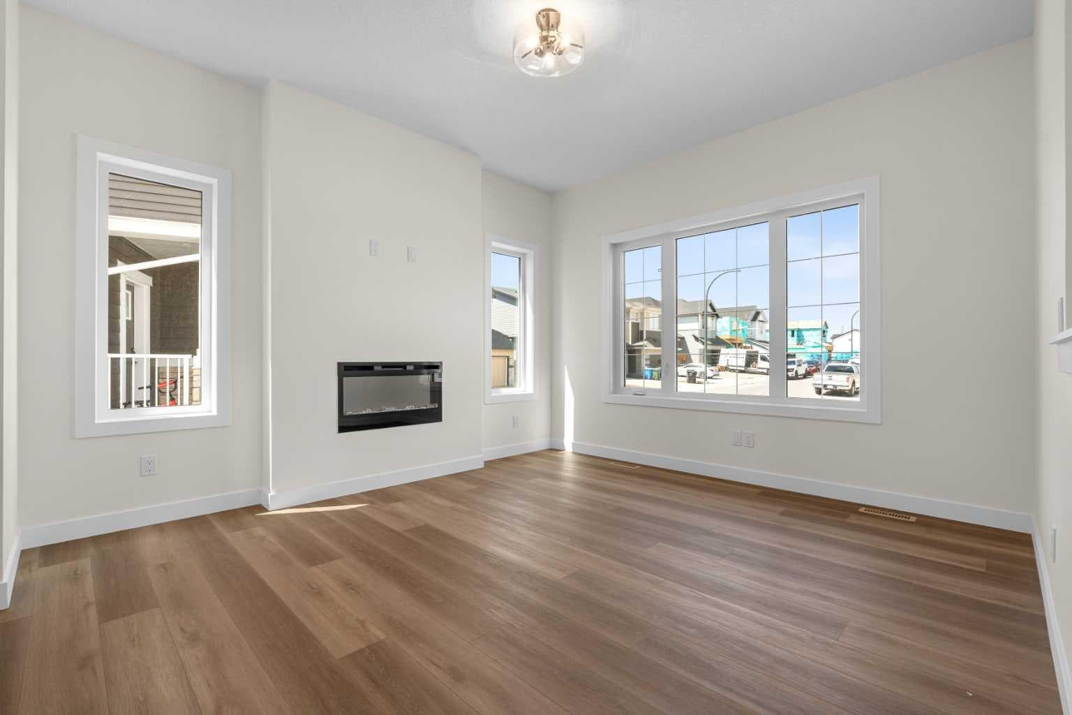 568 Buffaloberry Manor SE — photo 4