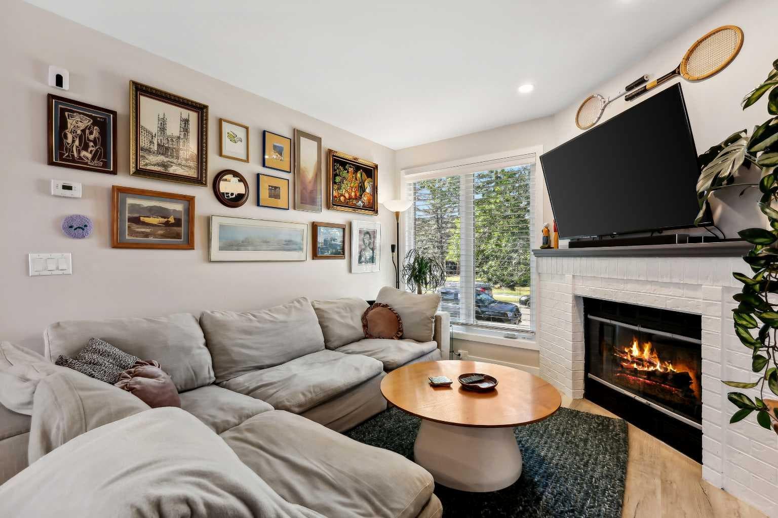 109 Coachway Lane SW — photo 3