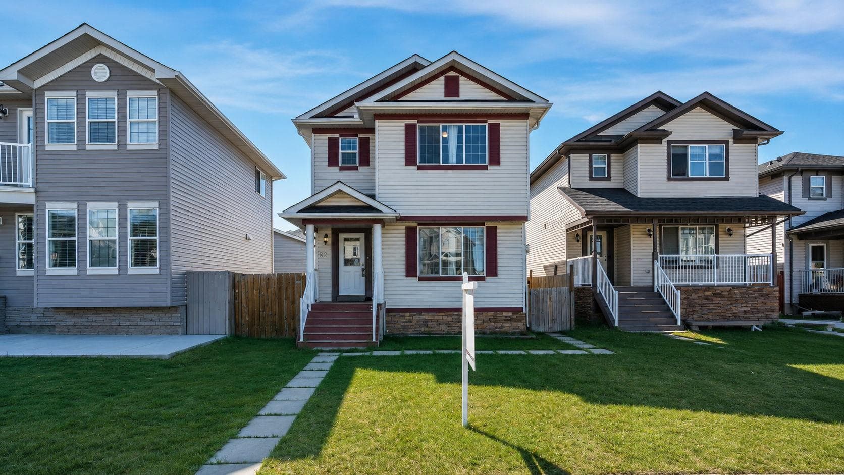 23 Taralake Road NE — photo 1
