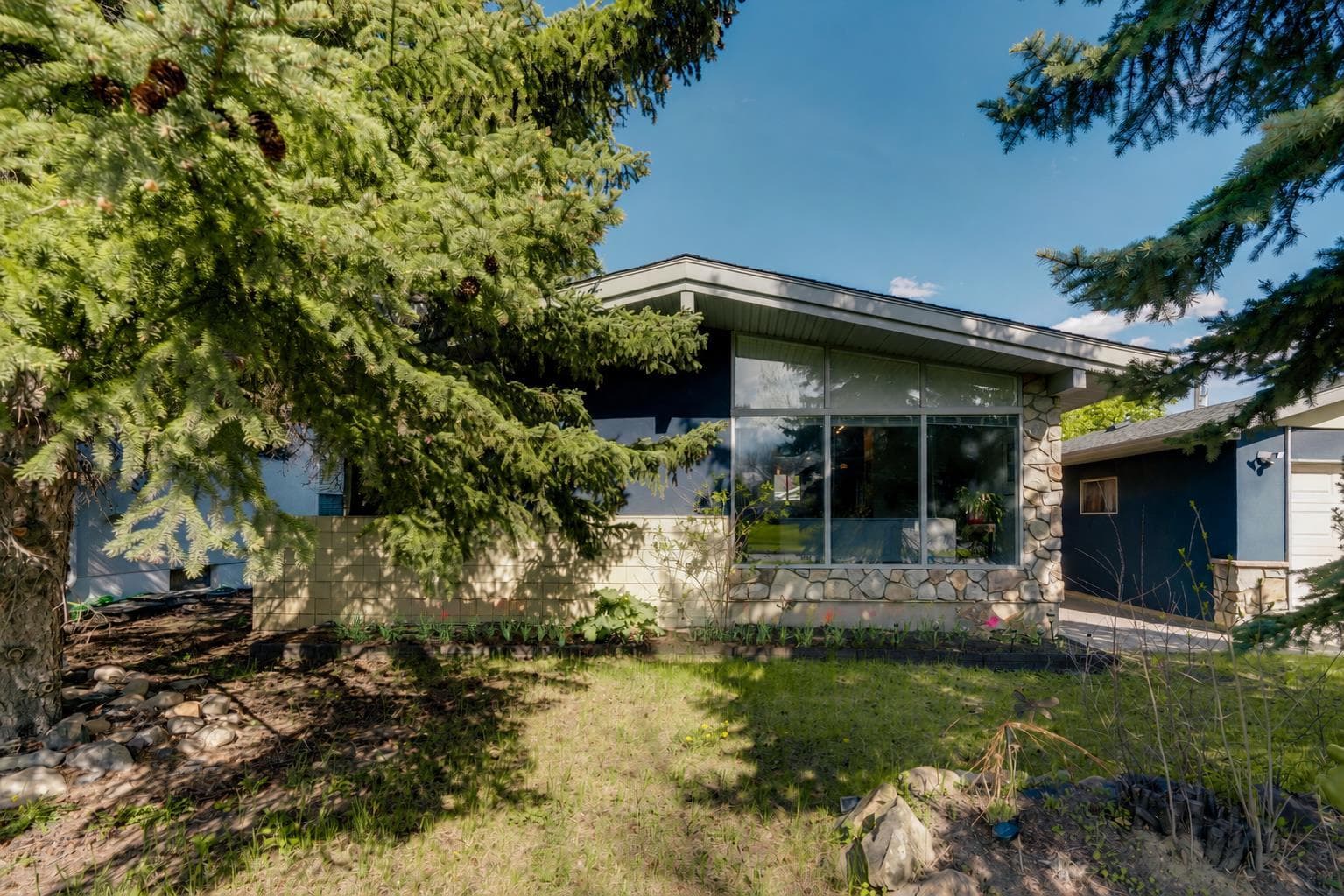 6316 Crowchild Trail SW — photo 1