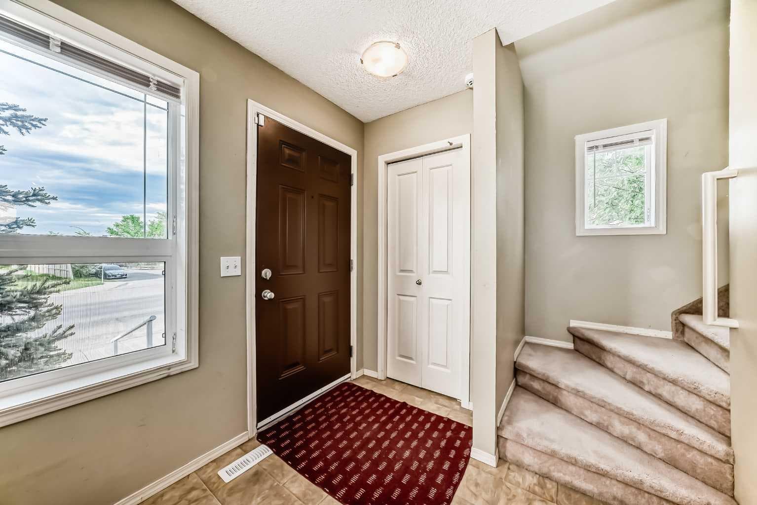 501 Saddlecrest Boulevard NE — photo 4