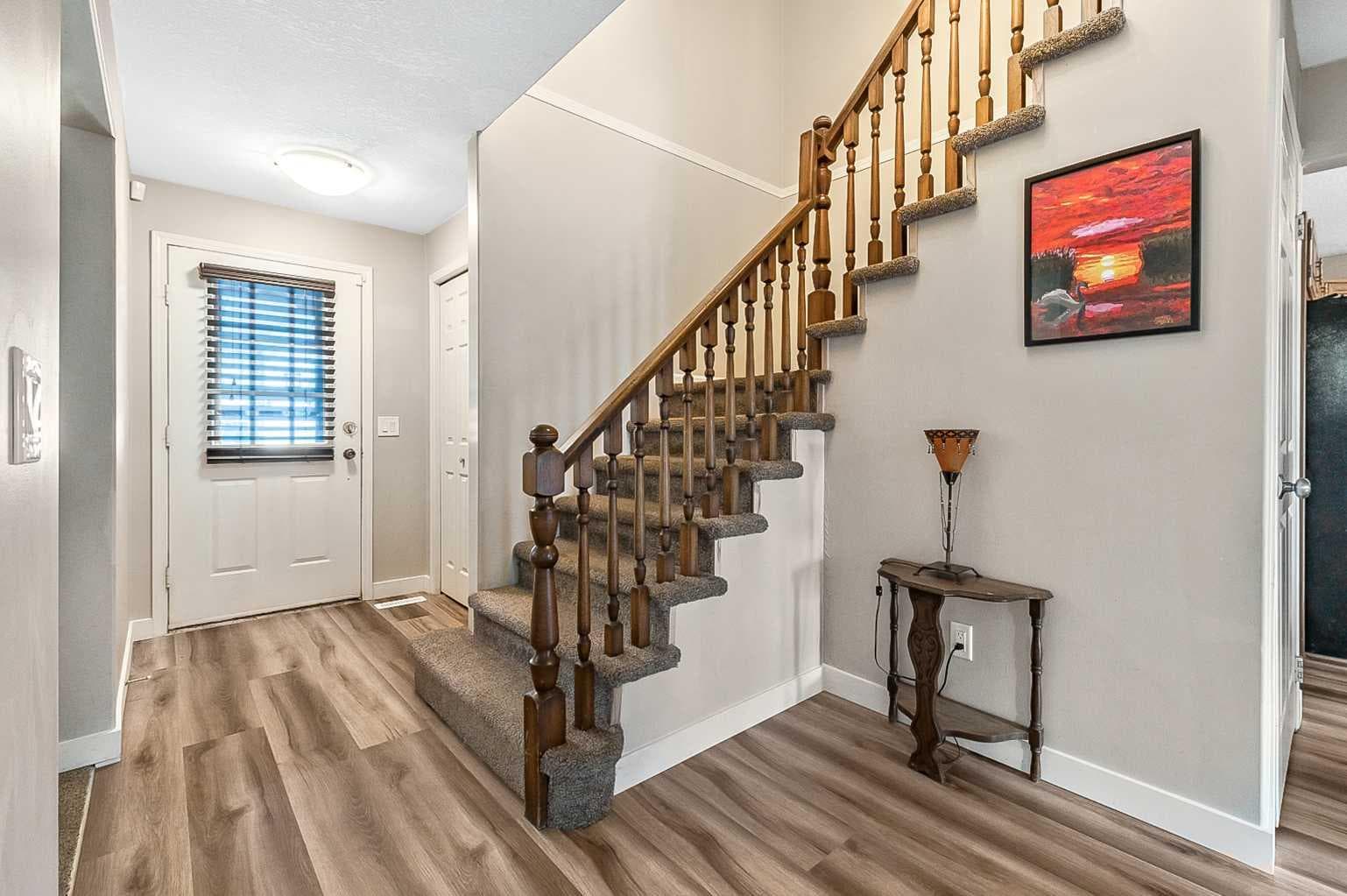 36 Millside Way SW — photo 4