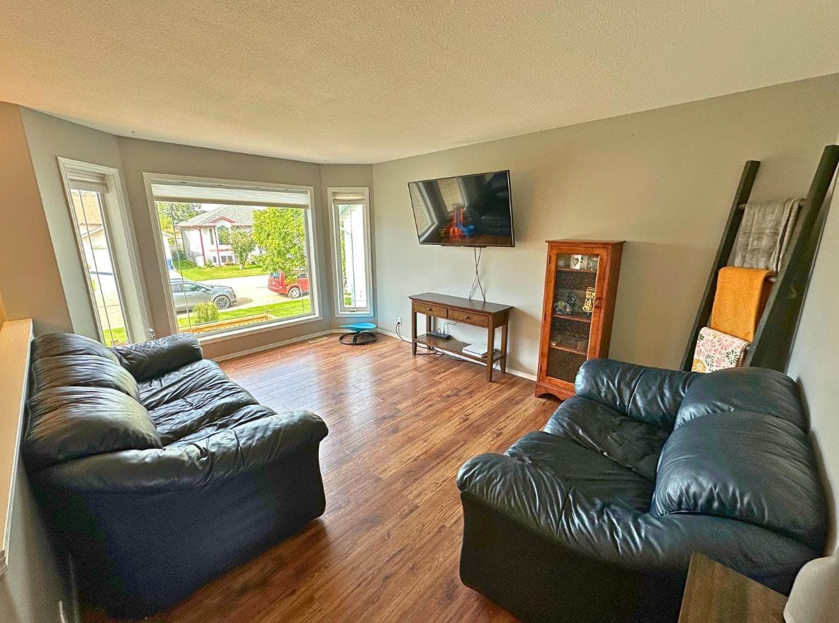 24 Elreg Street — photo 3