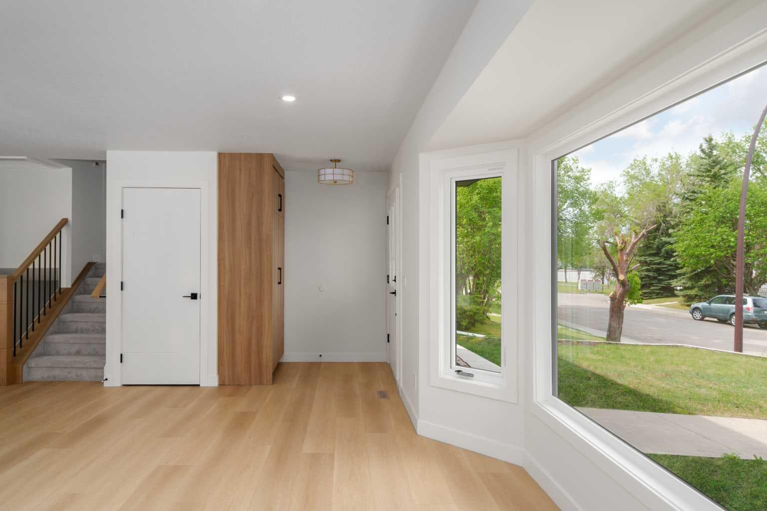 312 Queensland Road SE — photo 5