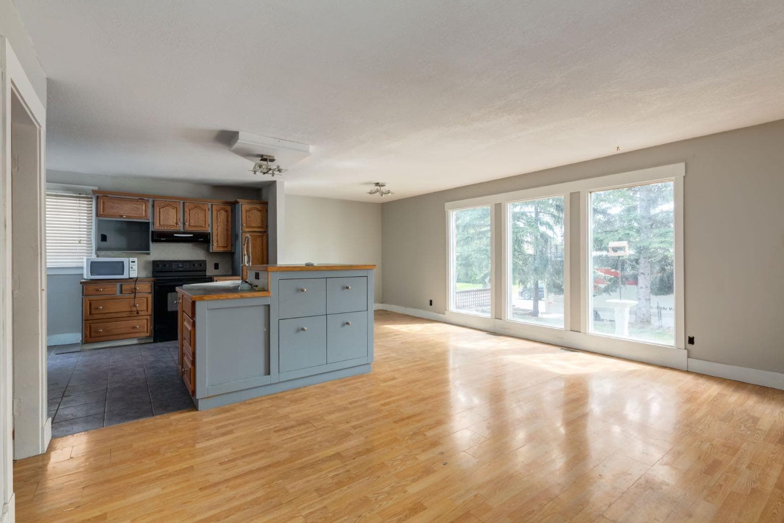 3 Berwick Close NW — photo 4