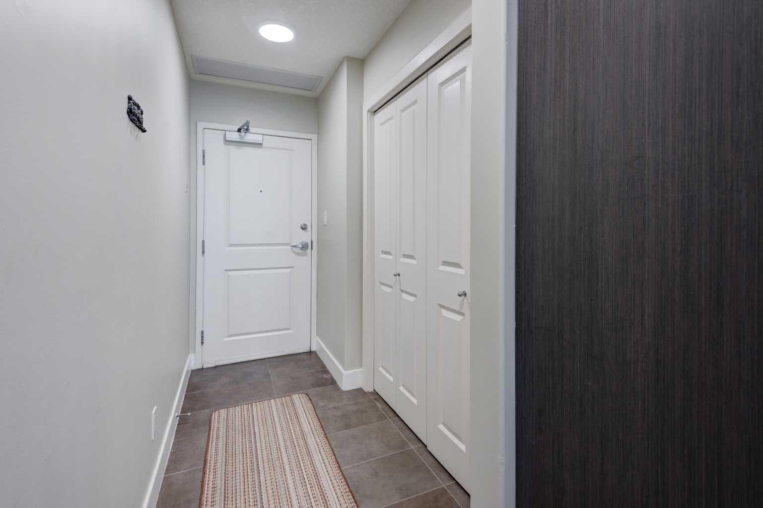 1103, 77 Spruce Place SW — photo 4