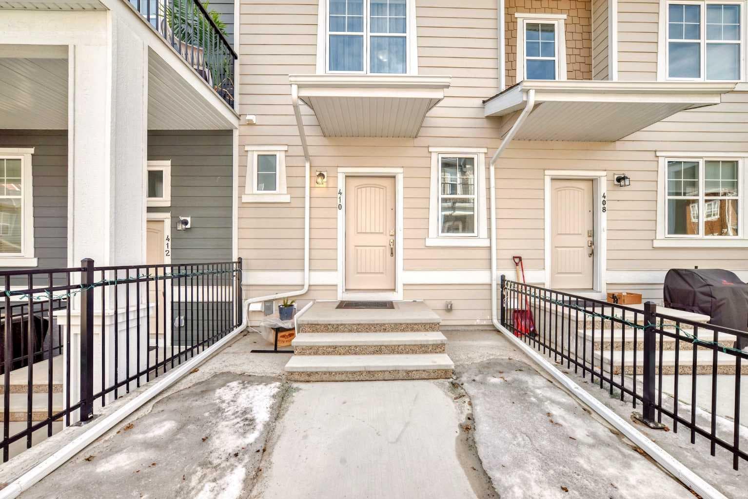 410 Cranbrook Walk SE — photo 3